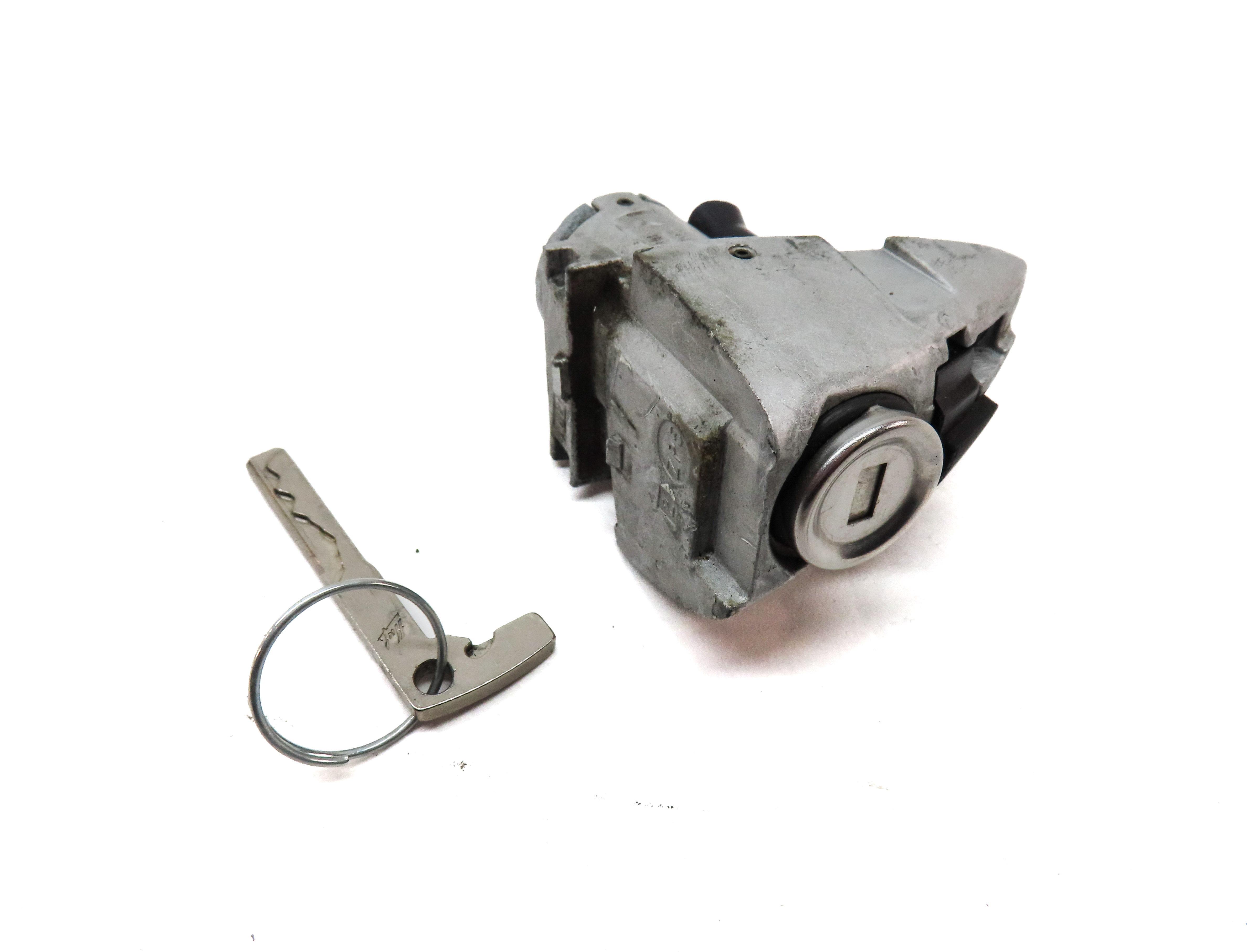 2009 MERCEDES GL320 (X164) FRONT LEFT DRIVER DOOR HANDLE LOCK CYLINDER w/KEY — exact item pictured